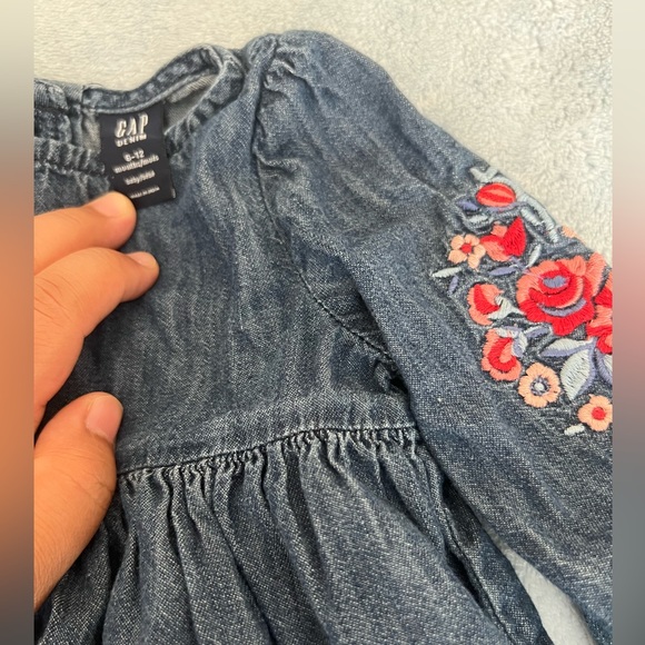 Baby gap dress - Picture 2 of 2